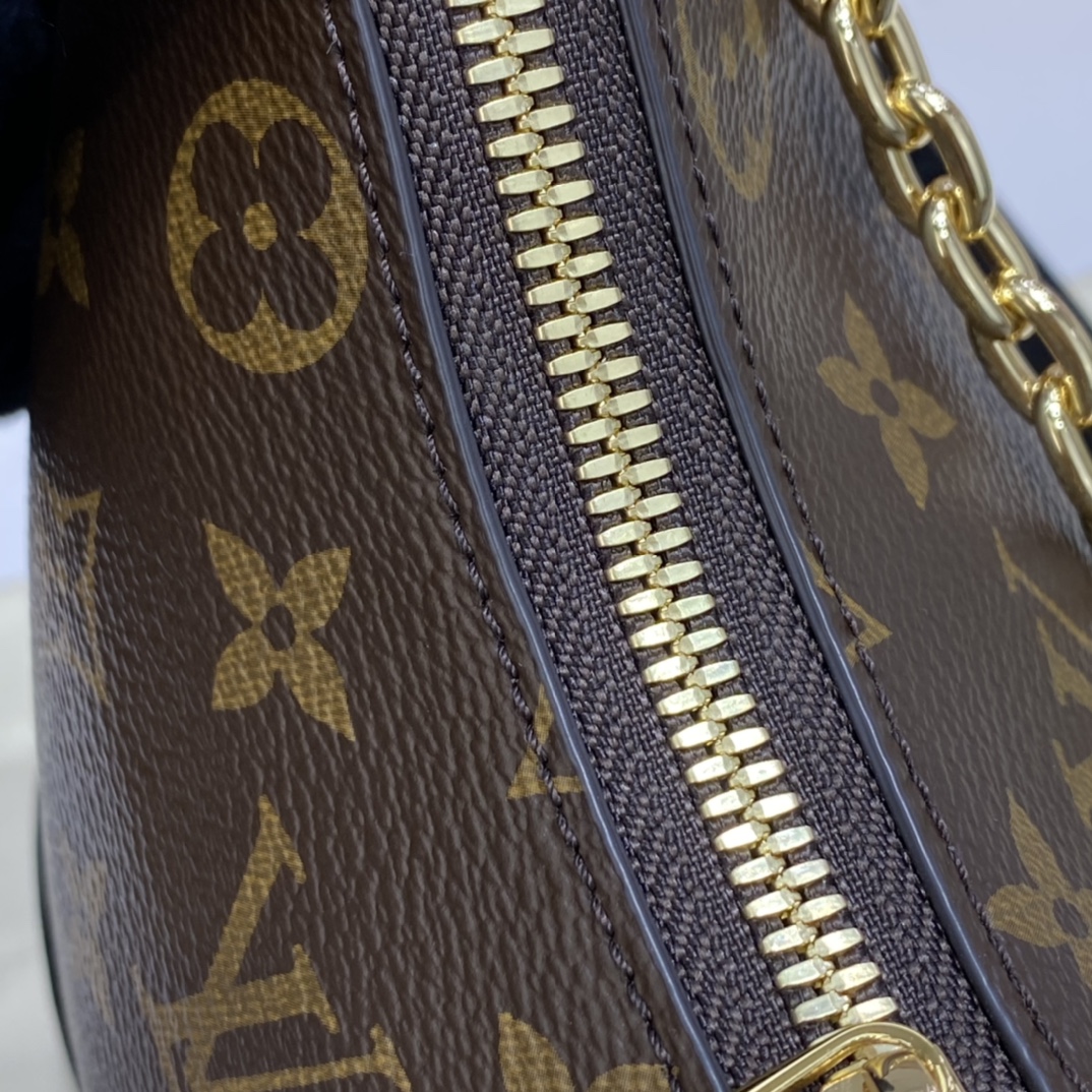 Louis Vuitton BOULOGNE Handbag Monogram M45831